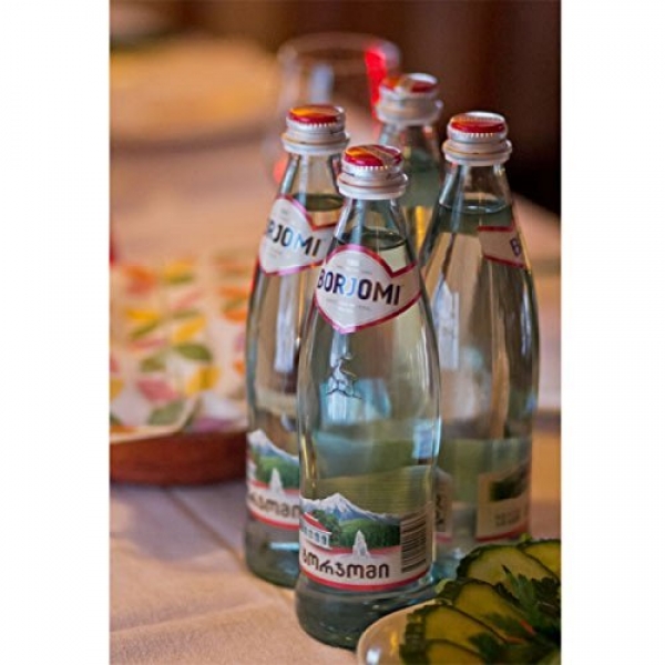 Mineralwasser BORJOMI In Glasflasche 0,5 Liter (12er Packung)